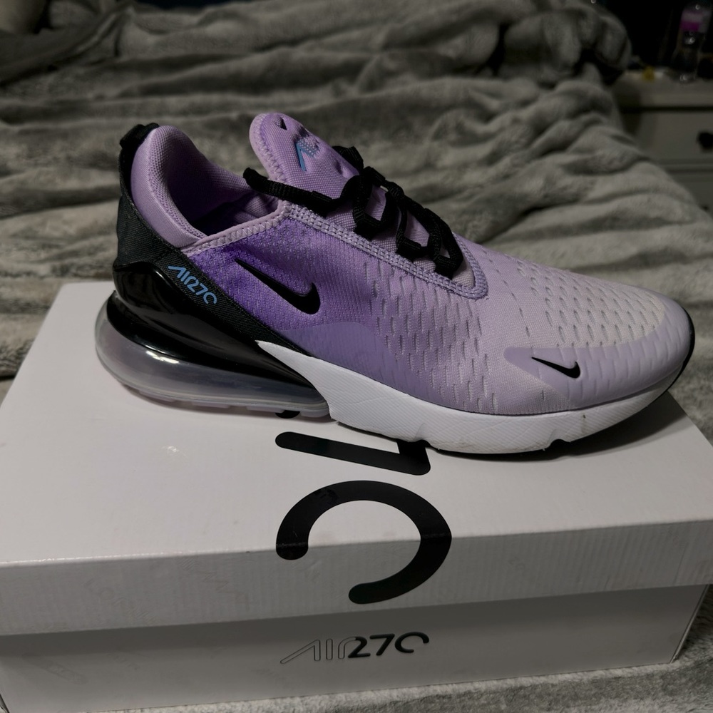 Nike 270 only worn once!